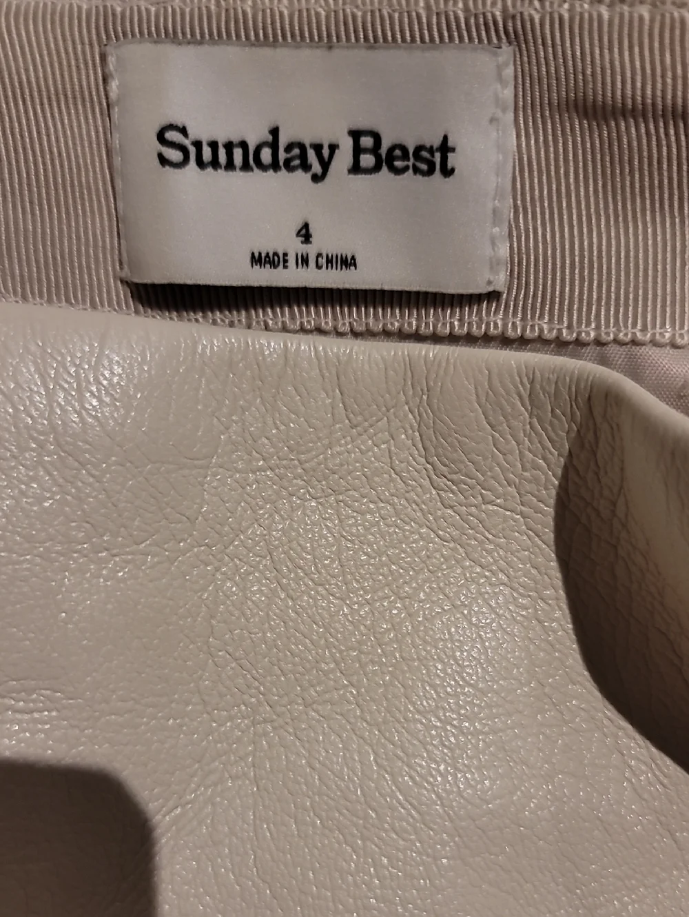 Sunday Best Cream Faux Leather Mini Skirt with Front Slit, Size 4 - Picture 5 of 6